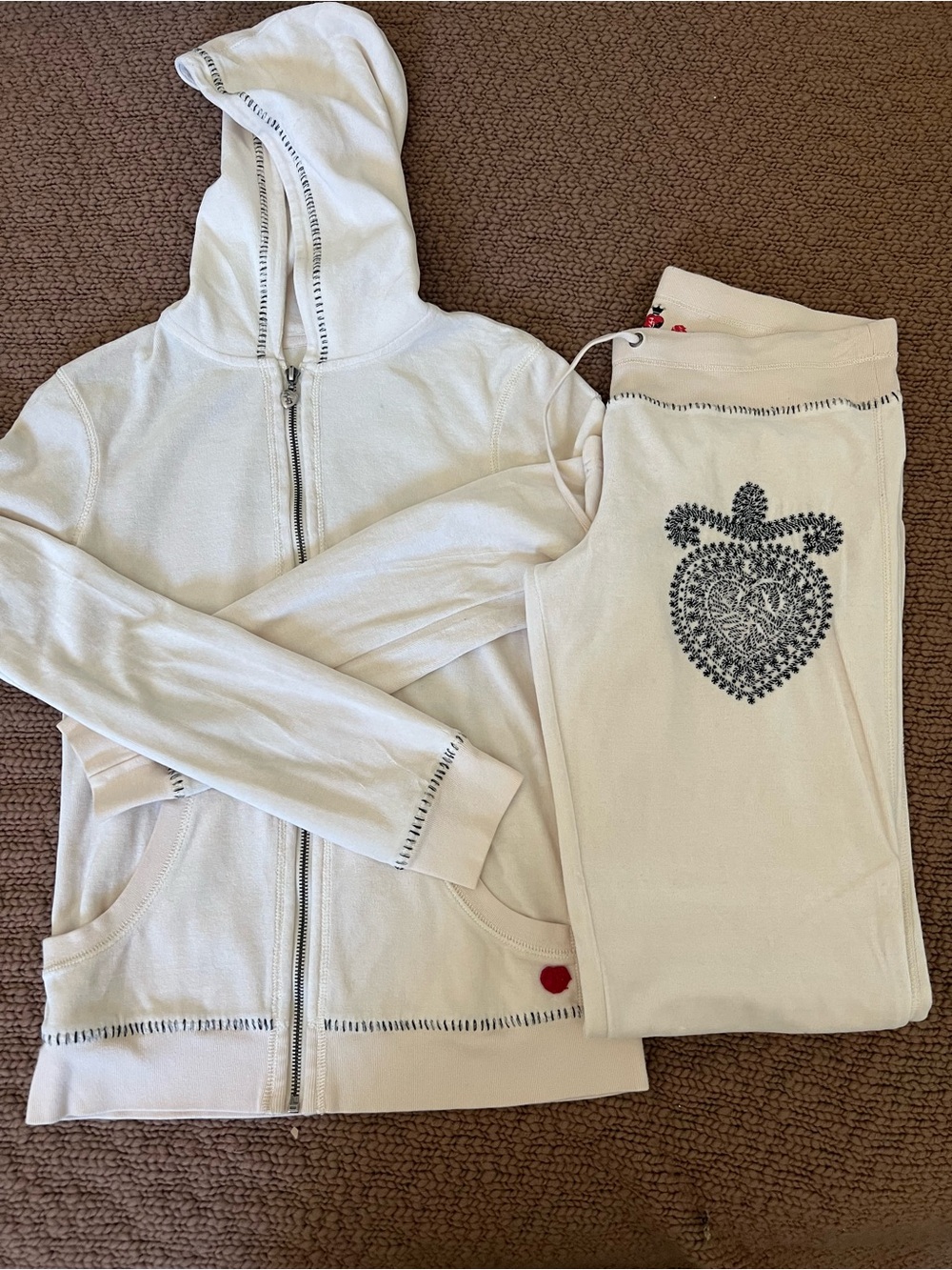 TWISTED HEART Cream Hooded Zip Jacket and Sweatpants Set